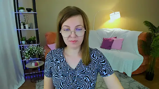 YourUniverser – webcam model profile photo