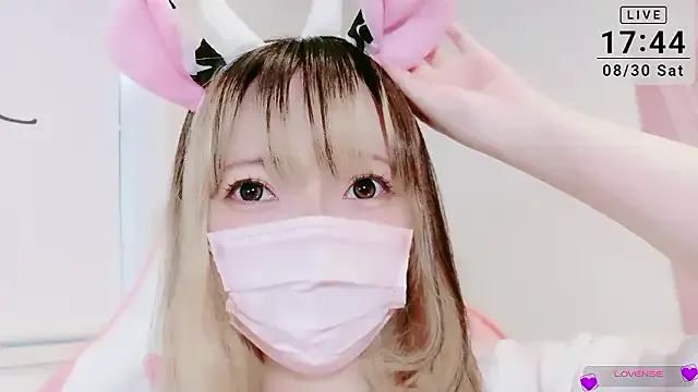 IvannaMoore – webcam model profile photo Image 3