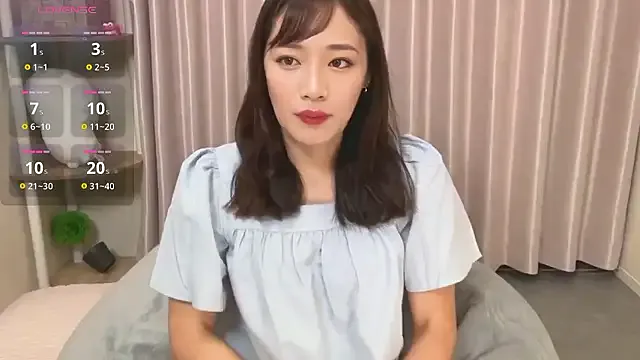 SunnyDesirexxx – webcam model profile photo Image 12