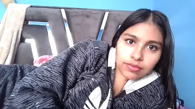 LiaRussel – webcam model profile photo Image 11