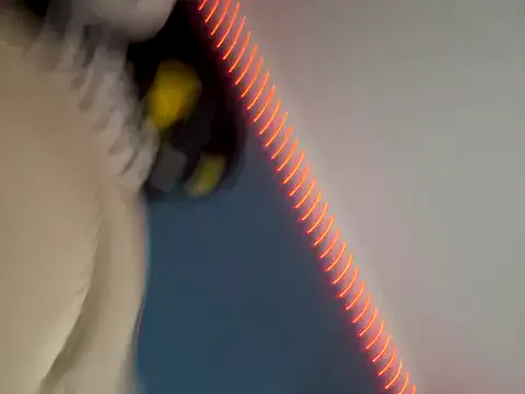 MonserrateGill – webcam model profile photo Image 2