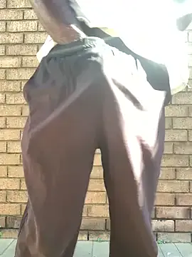 19xTHAxGOD – webcam model profile photo Image 5