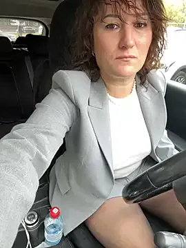 SunnyDesirexxx – webcam model profile photo Image 15