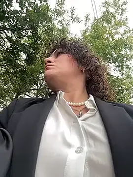 SunnyDesirexxx – webcam model profile photo Image 16