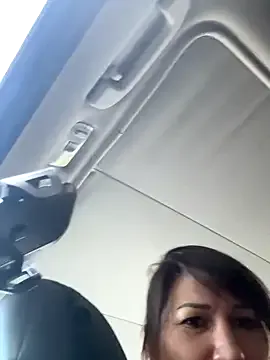 SunnyDesirexxx – webcam model profile photo Image 2