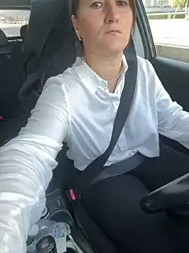 SunnyDesirexxx – webcam model profile photo Image 9